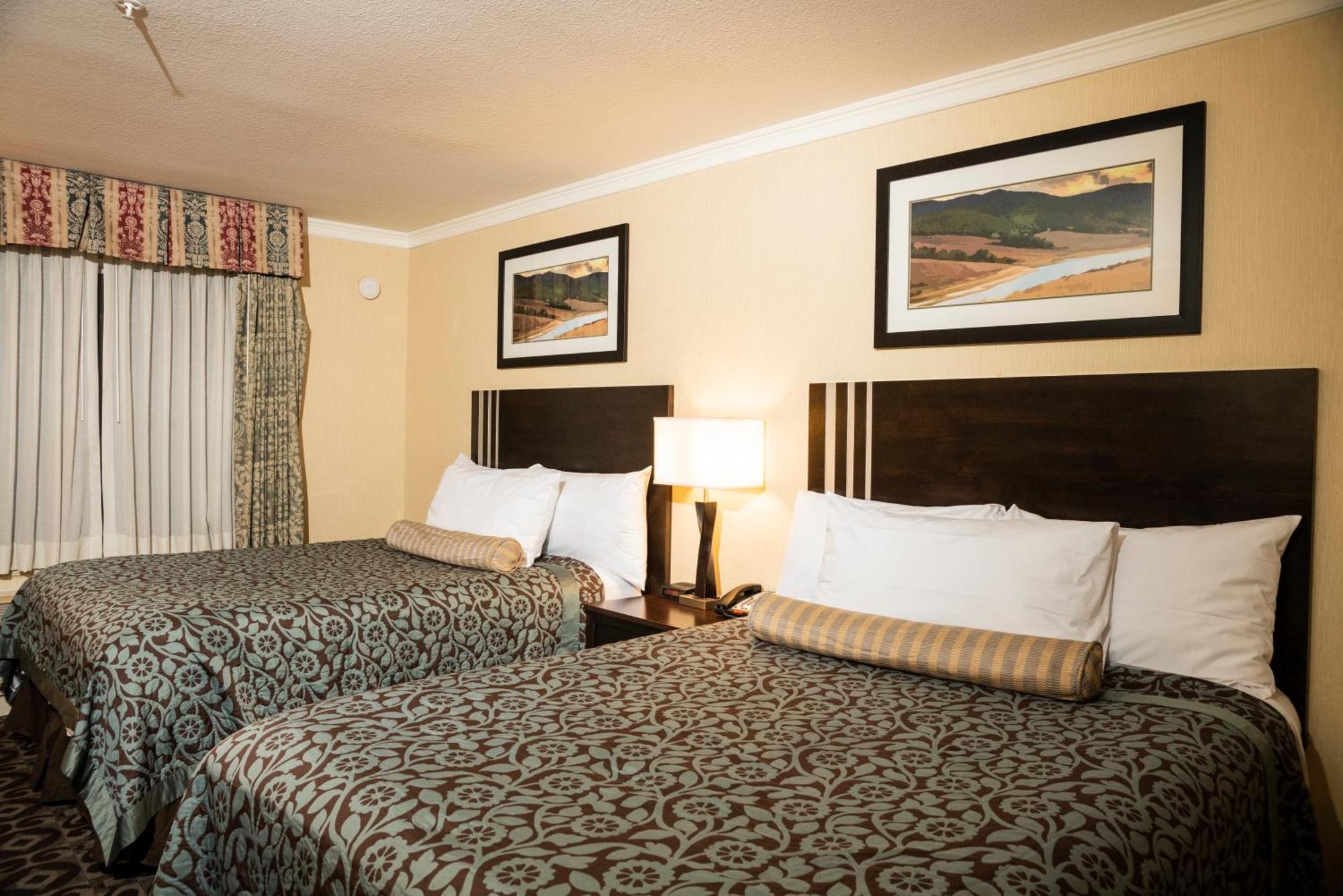 Days Inn By Wyndham Concord Room photo