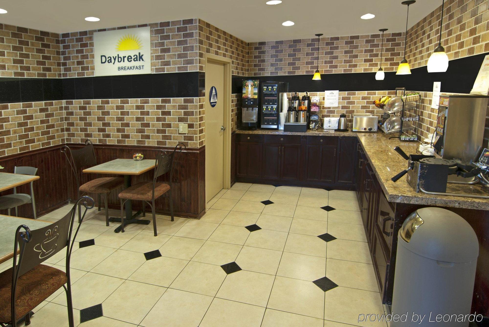 Days Inn By Wyndham Concord Exterior photo