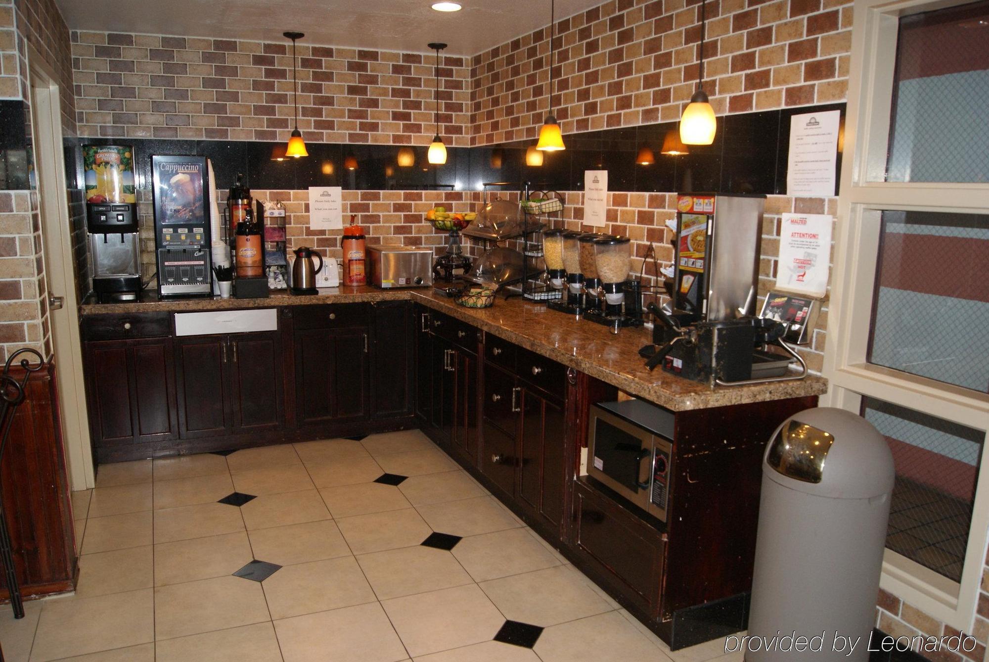 Days Inn By Wyndham Concord Restaurant photo